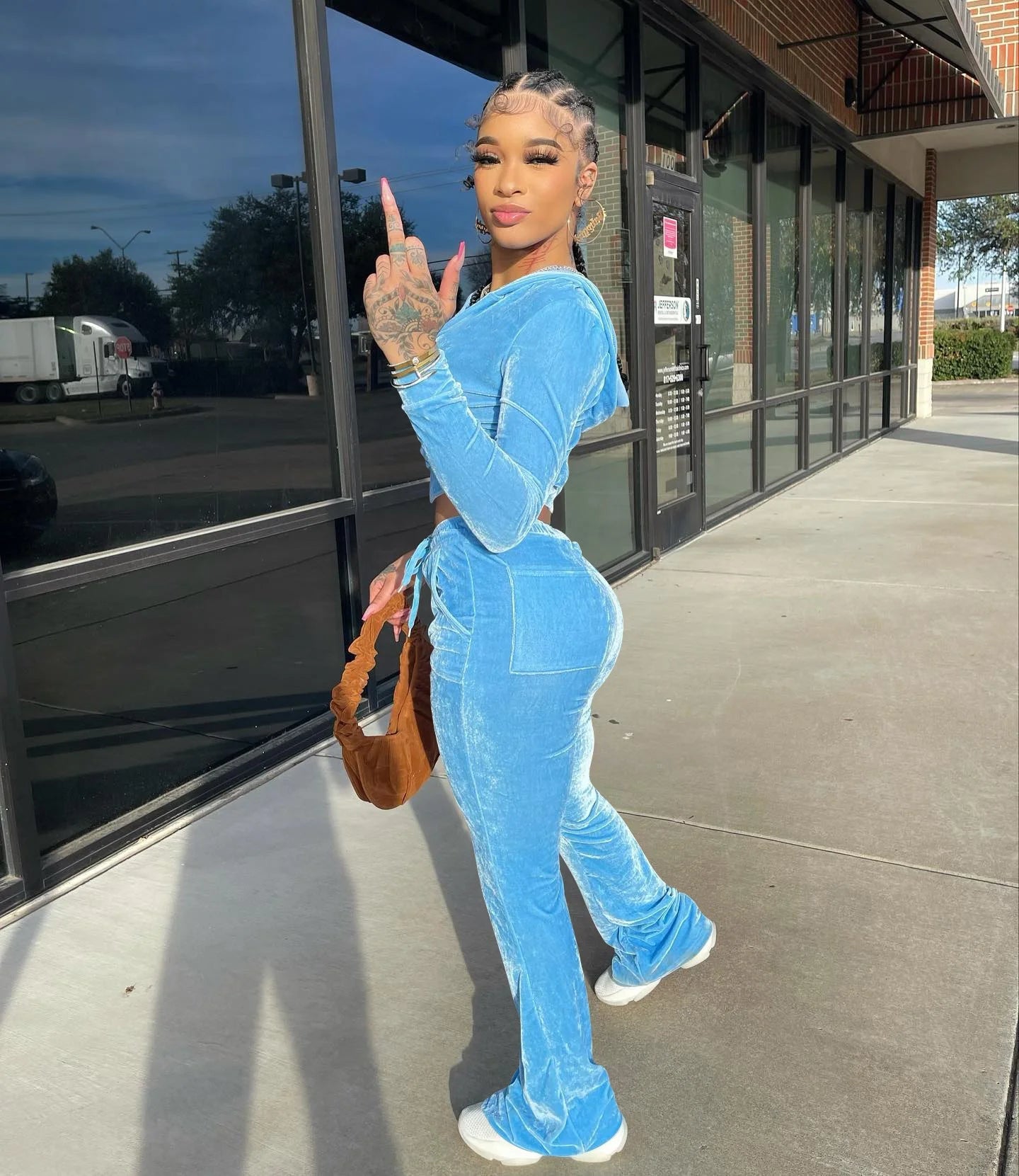 Zip up Drawstring Hoodie and Jogger Casual Loungwear Fashion Sweatsuit Winter Custom Logo Velour Two Piece Women Set