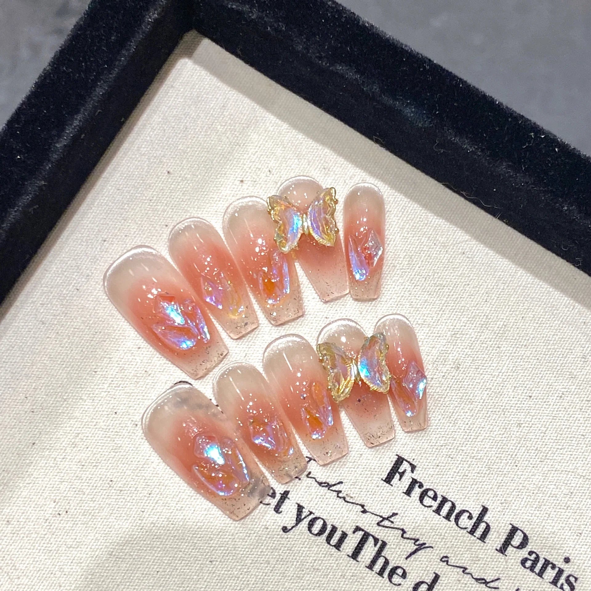 Champagne French Press On Nails Mid-length Gradient Pink Cat's Eye Handmade False Nails Glossy Diamond Decor Gentle Manicure Art