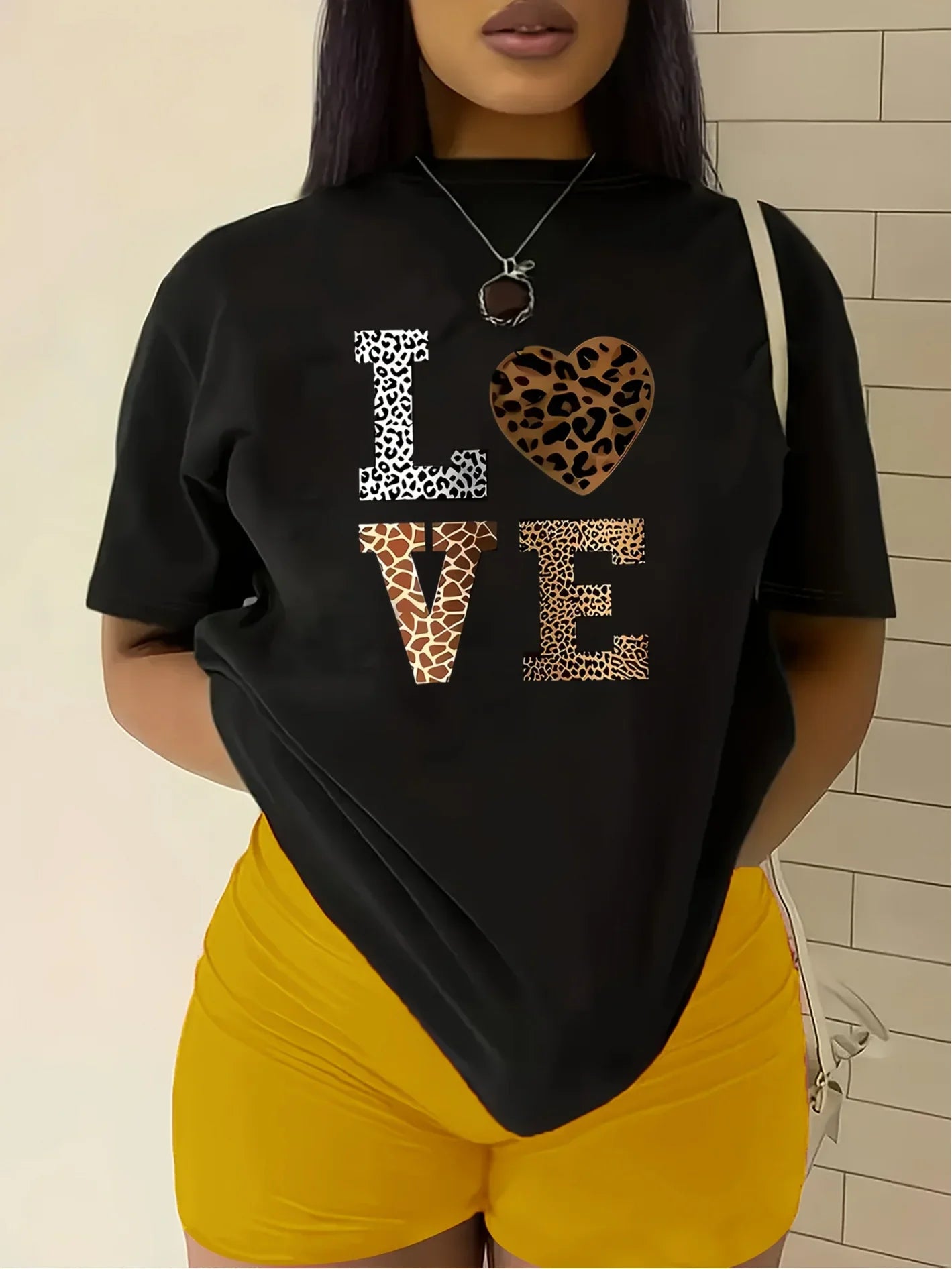 Plus Size Loose Graphic Short Sleeve Tee