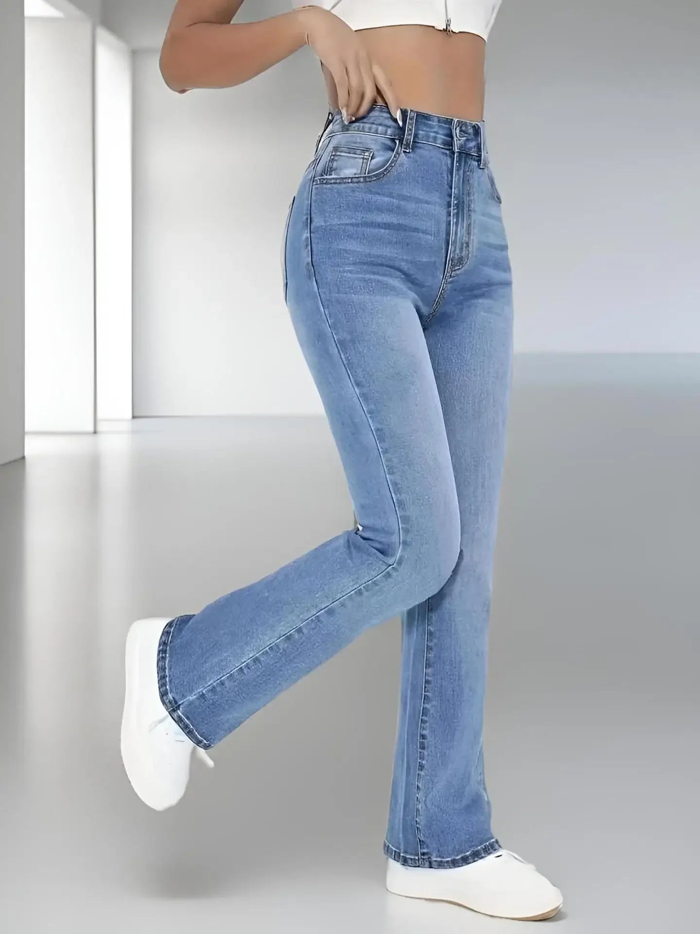 High-Waist Slim Fit Washed Denim Jeans – Casual Versatile Style