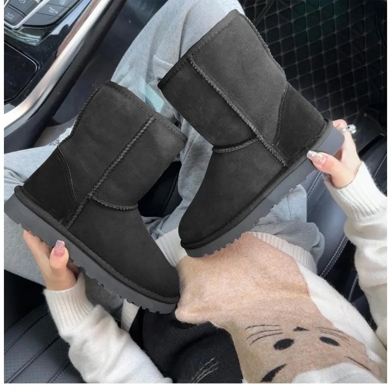 Women's fur integrated snow boots high-quality sheepskin and wool chestnut color simple and versatile black gray warm, durable