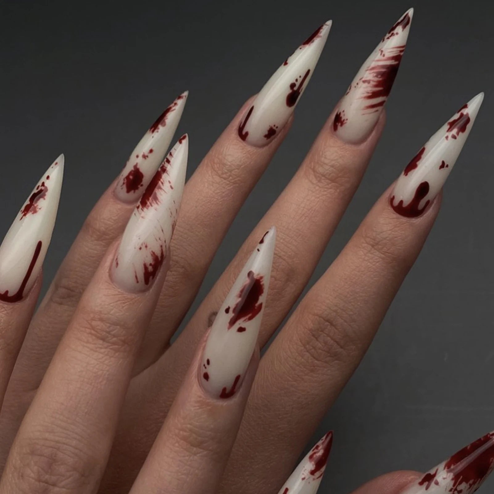 24pcs Press On Nails Long Pointed Halloween False Nail Tips Wearable Bloodstain Printed Fake Nails Party Costume Accessories