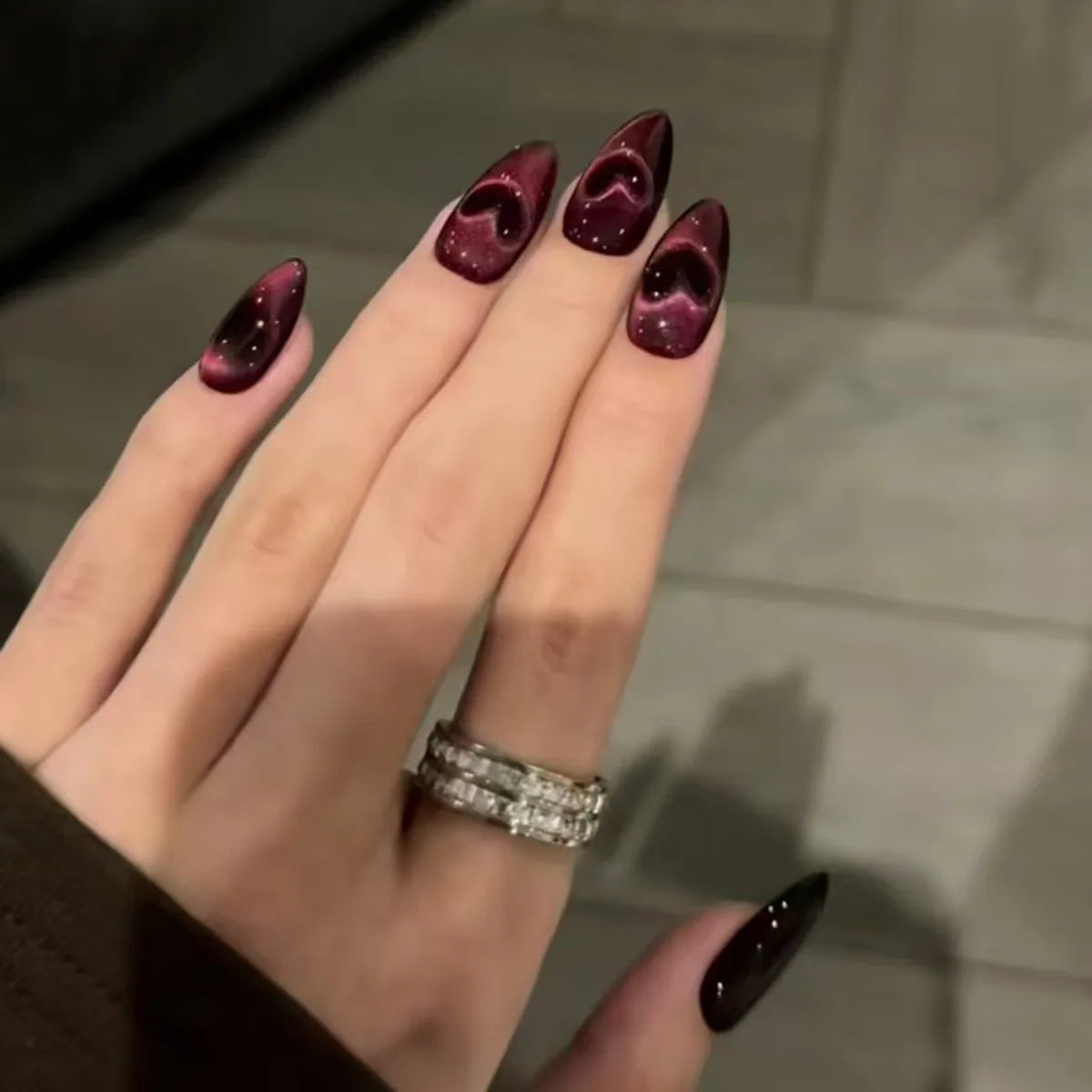 24Pcs Mid-length Almond Press on Nails with Yellow Gradient Design Fake Nail Art Round Head Wearable Full Cover False Nails Tips