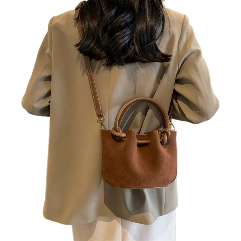 Women Large Capacity Bucket Handbag Fashion Simple Tote Crossbody Bag for Work Daily Shopping Travel