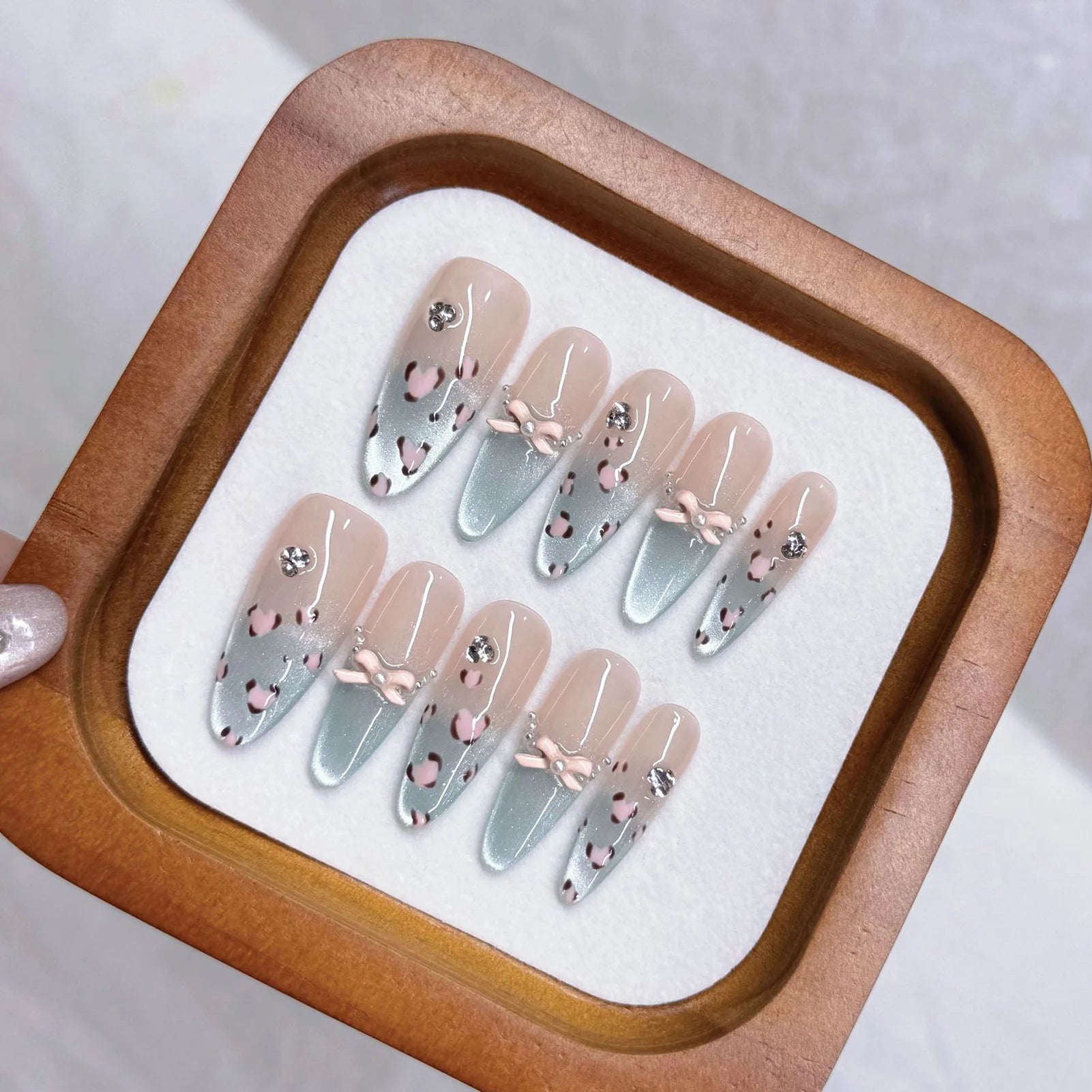 10pcs Colorful Star Black Press on Nails Almond Flash Punk Spicy Girls Handmade False Nails Blush Glitter Charming Manicure Nail