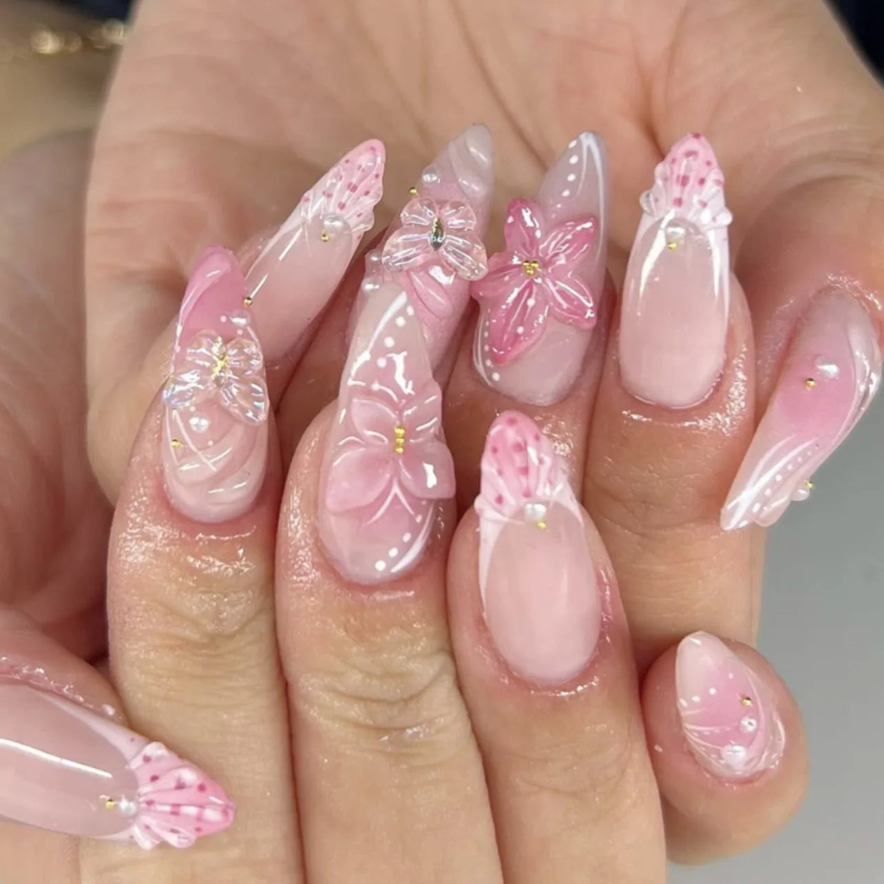 24PCS 3D Shell Design Almond Press on Nails with Glue Pink Blush Flowers Sweet French Fake Nails for Women Wearable Ins Nail Tip